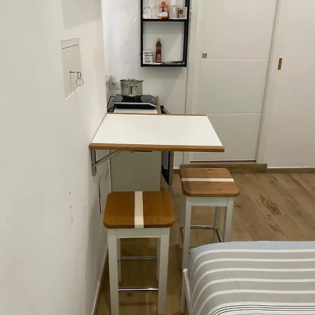 公寓 Canelli House *